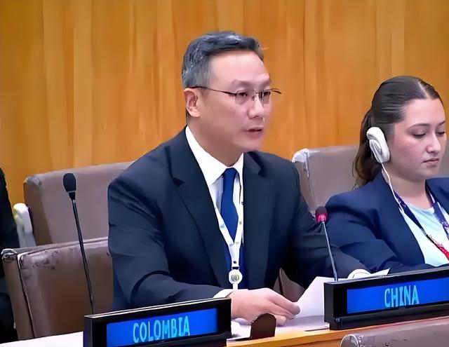 高市早苗硬刚到底，要将中国高官驱逐出境，中方“以牙还牙”