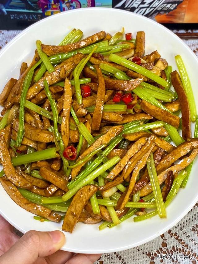 血管干净人长寿！婆婆每周必煮这3道菜，全家血管干净，吃的安心