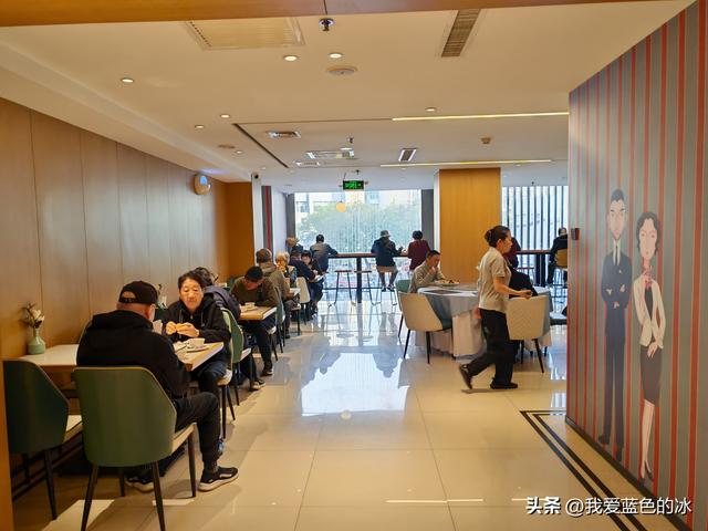 保定这家自助早餐虽然只是28元一位，但做的很用心，人气很旺啊