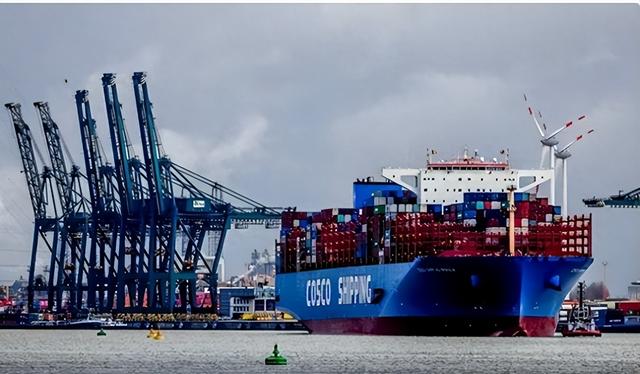 美媒：中国顺差首破万亿，特朗普上台11个月，顶中国自己苦干5年