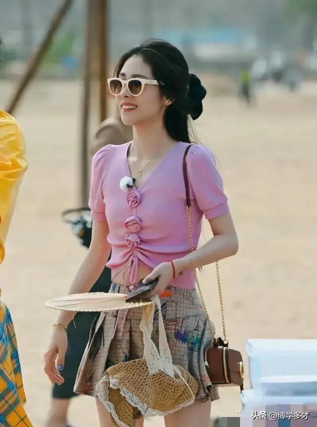 怪不得华晨宇愿意跟她生孩子，真是美得像仙女下凡。