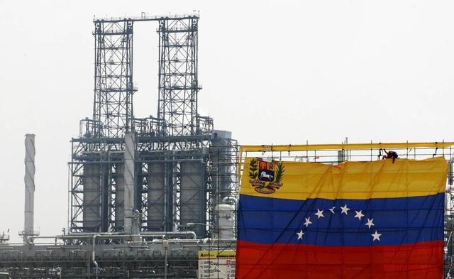 无法无天了	，美国时隔10天又抢劫石油，但这次竟抢到中国的头上？