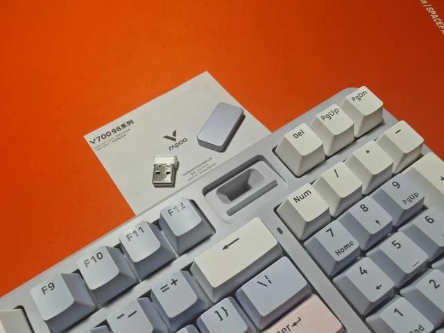 雷柏V700DIY-98：诚意十足的七层填充，指尖大悦！