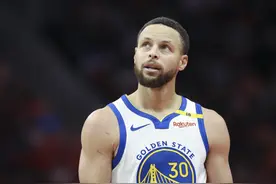 11年库里被摆上交易货架，当时各队都有什么报价？单换不了博古特图片