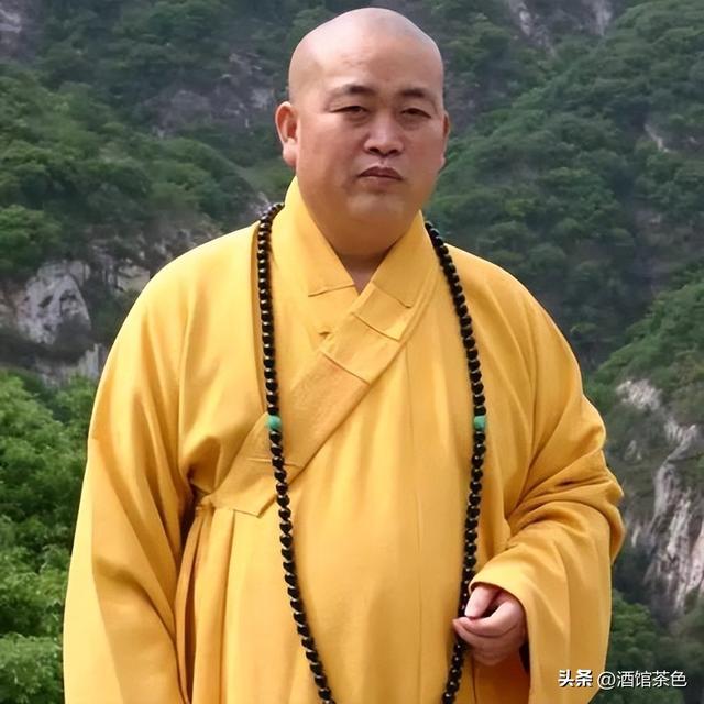 不查不知道一查吓一跳，掌管少林寺38年的释永信，私下到底多享受