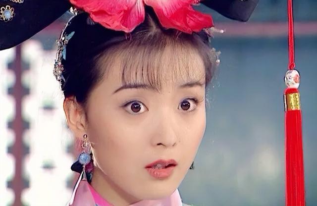 王艳晒19岁儿子近照，球球已经比妈妈高出半个头，长得像妈颜值高