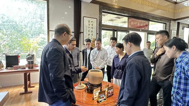 石泉县经贸科技局：汇聚电商产业力量 城市发展添新活力