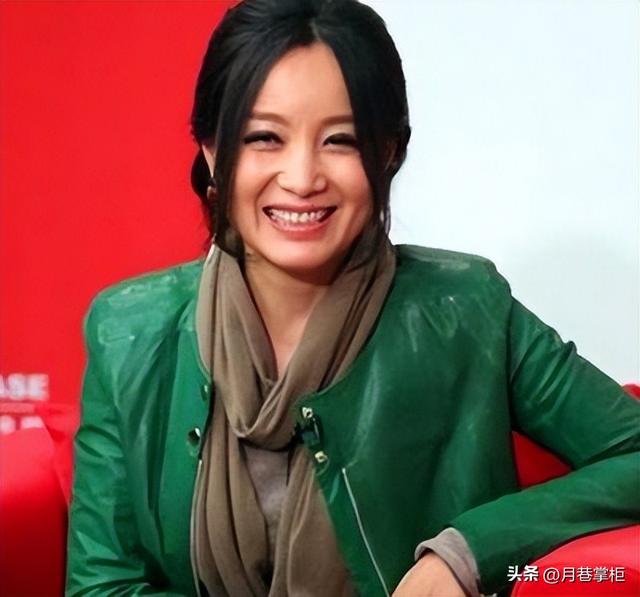 六登春晚，与恩师同居后怀孕，被骗流产，57岁斯琴格日乐晚景凄凉