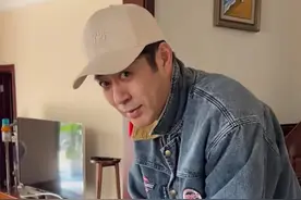 53岁刘钧：住京郊别墅、包鲅鱼饺子、和老婆早已分开，女儿跟着妈图片