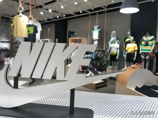 耐克的“至暗时刻	”，或是最佳抄底时机？库克和瑞银都这么看