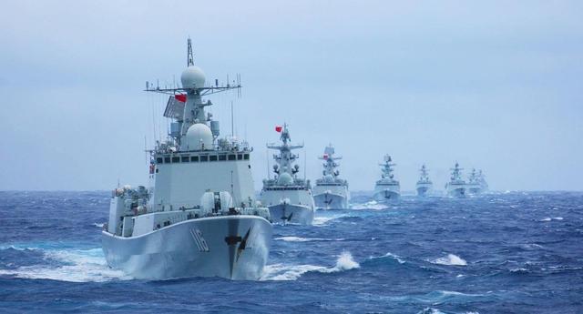 特朗普毁约了，上亿军火奔向台岛,中方持续抛美债，切中美国命脉