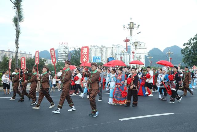 荔波“石榴籽”姑妈秀燃情夏日，点亮樟江文化盛景