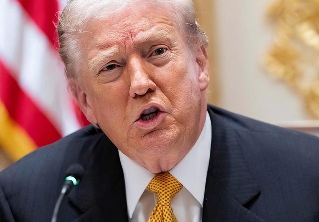 短短24小时	，美军发起大规模突袭，特朗普罕见失声，又有一国遭殃