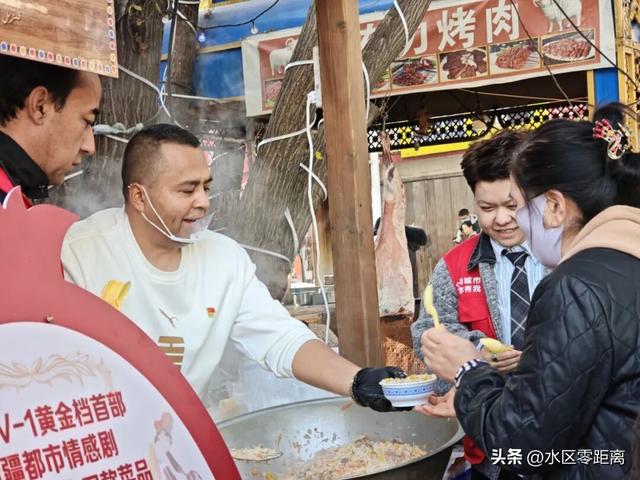 乌鲁木齐市水磨沟区——荧幕照进现实！水磨沟区“红石榴餐厅”向公众开放