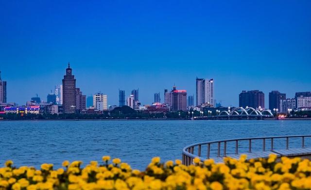 中国人眼中最美的10座县城榜单来了，宜居宜游慢生活，你都去过吗