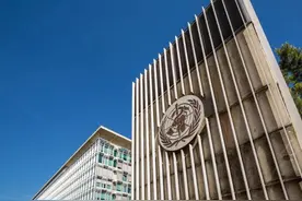 世卫重提新冠溯源，对中国发难，美国曾开出罚单，向华索赔18万亿图片