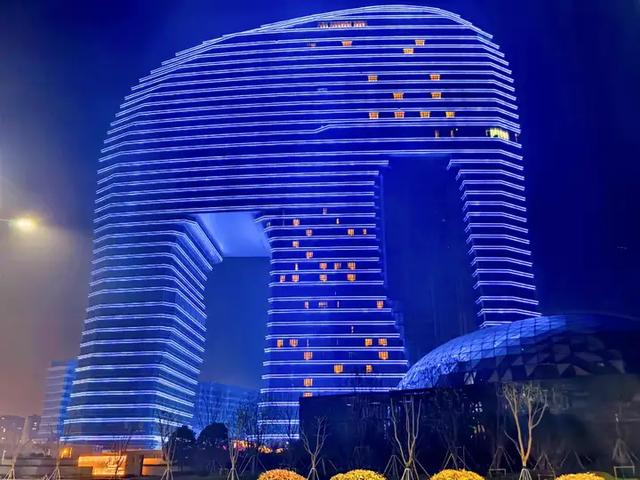 上海周边的南浔古镇，开了一家万豪！造型是大象形状，景观绝了