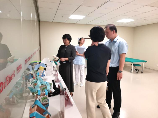 外骨骼机器人，亮相这场公益活动！