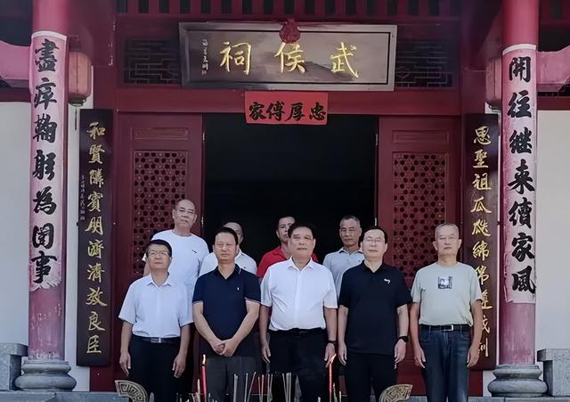 山东省沂南县诸葛亮研究会考察团来阳朔考察交流