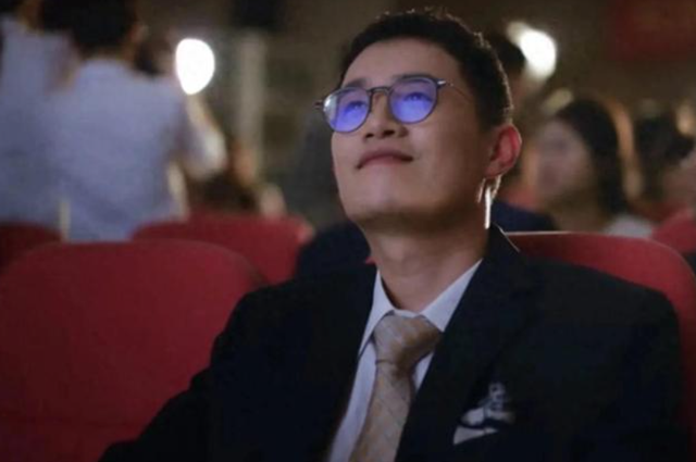 被辞不到24小时，王腾担心的事发生了，真是一手好牌打得稀碎