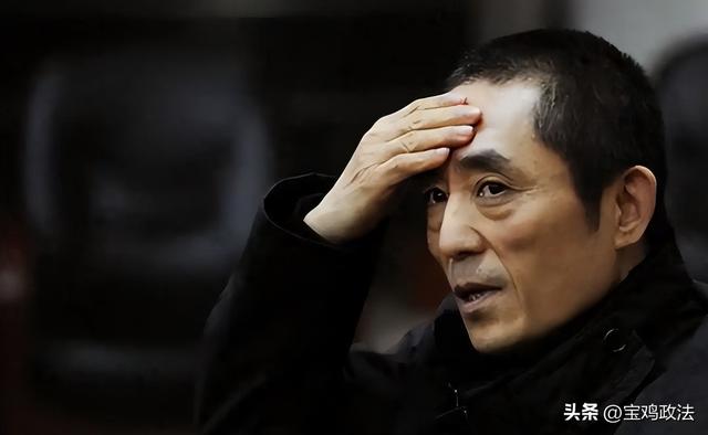 国安“点名	”75岁张艺谋	，释放三个强烈信号，巩俐的话真没说错