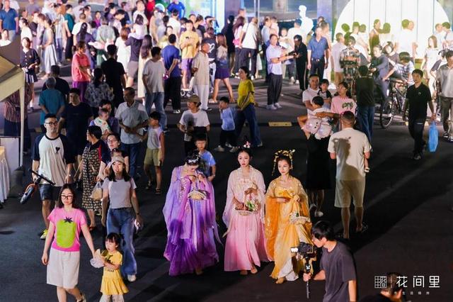 国庆打卡新去处 临安首个植物主题市集开启假期国风美学新体验（组图）