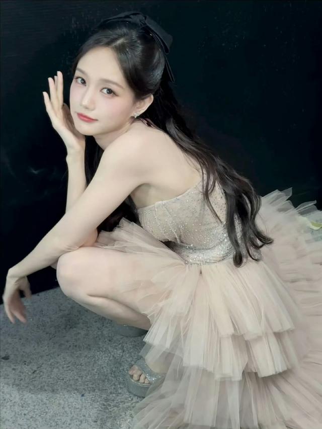 美图福利(17)，林允、杨幂、卢昱晓、宋雨琦、李一桐、孔雪儿