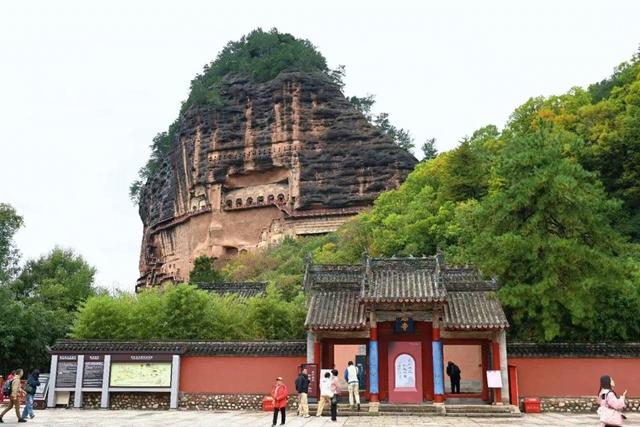 觅天水文明根脉 攀麦积绝壁赏千年泥塑 入伏羲古庙寻始祖古踪