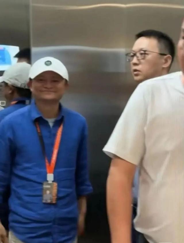 马云西湖夜骑！外卖大战进入“最后时刻”……
