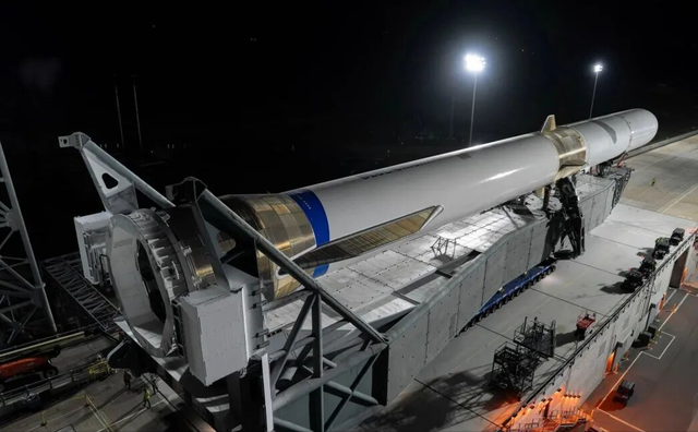 中美5型大火箭竞速发射！谁先搞定火箭回收，谁能拿下世界第二？