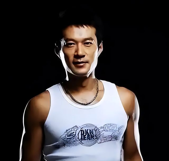 53岁仍未婚，有北京户口却为母亲定居青岛，谭凯坦言从没后悔过