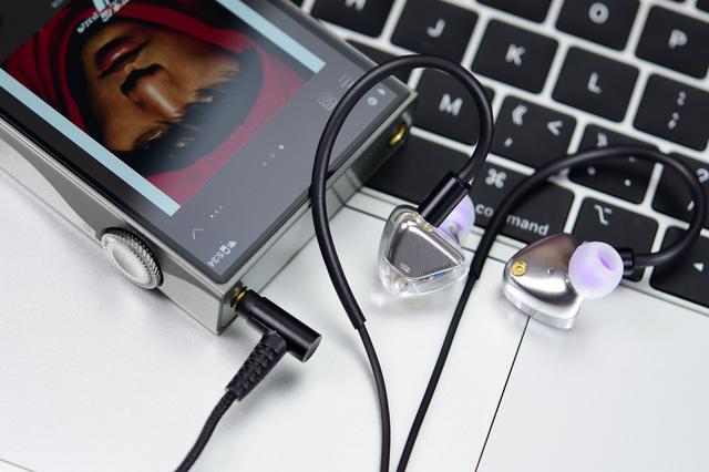 声场大，还有虚拟7.1声道！349元的游戏耳塞让我果断放弃电竞头戴