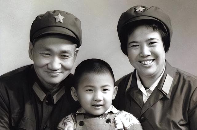 毛主席唯一活下来的儿子毛岸青，2007年去世	，晚年享受什么待遇？