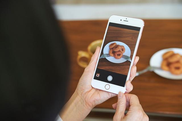 不管什么手机，都不要保存这 4 种照片！否则后果很严重！