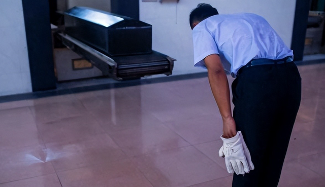 火化尸体时，炉子里传来哭喊声？工作人员：并非迷信，有科学依据