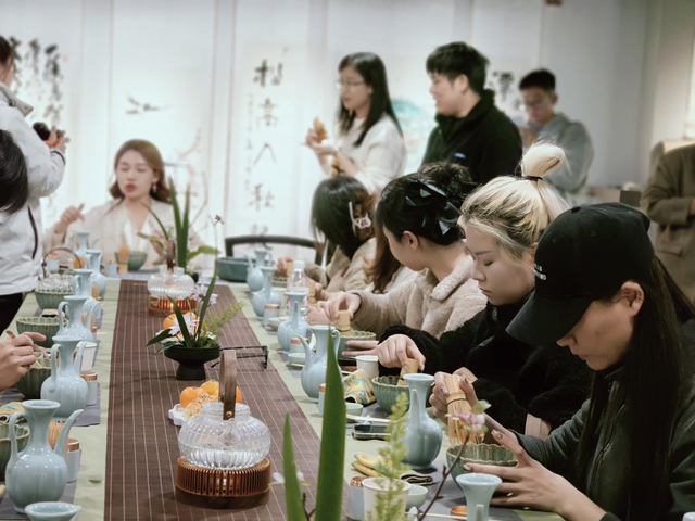 自媒体达人探寻运河畔的人文经济