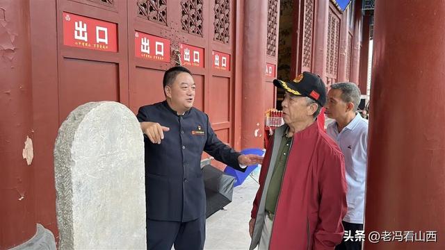 退伍老兵欧阳利尧一行在中国清徐关帝城 共话文化传承与红色基因