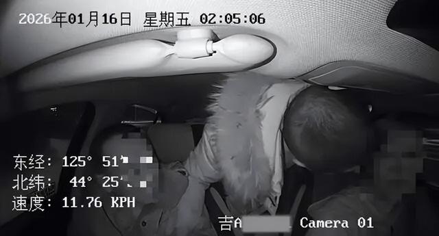 出租车司机遭醉酒乘客殴打致车辆失控 	，司机：不接受调解；律师：已严重危害公共安全，司机可追究其刑事责任