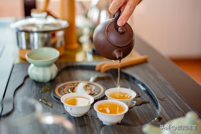 人老了才发现：凡是跟儿女住在一起的，90%以上最后都得翻脸