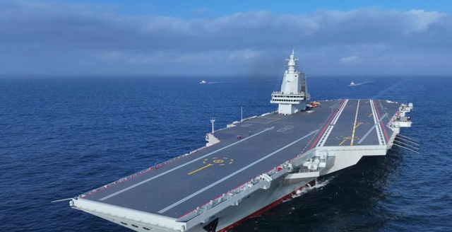 日本连开三枪，中方取消行程安排，高市撕毁约定，给“台独”授勋