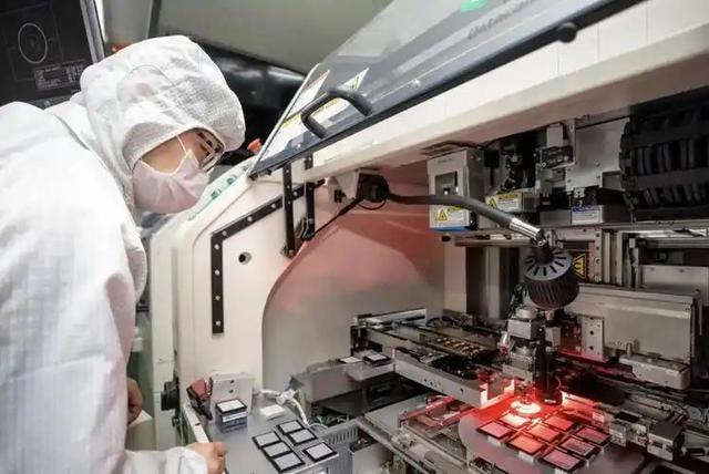 断供19天，中国恢复安世供货，不卖给国外，并且必须用人民币结算