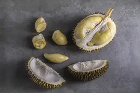 吃榴莲的季节，榴莲壳别丢了，它有4大用处，很多人不知道图片