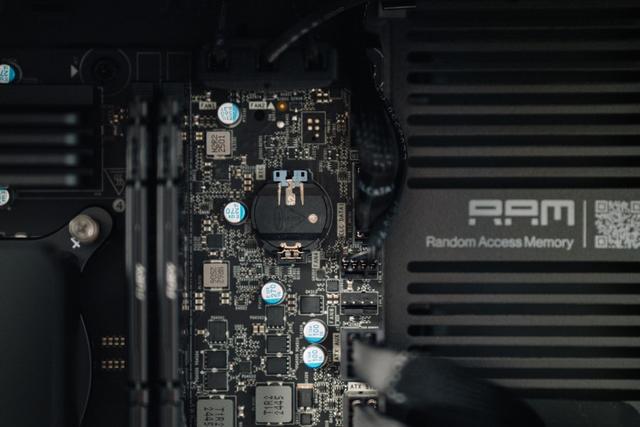 Alienware外星人Area-51台式机评测：游戏天花板体验是什么样？