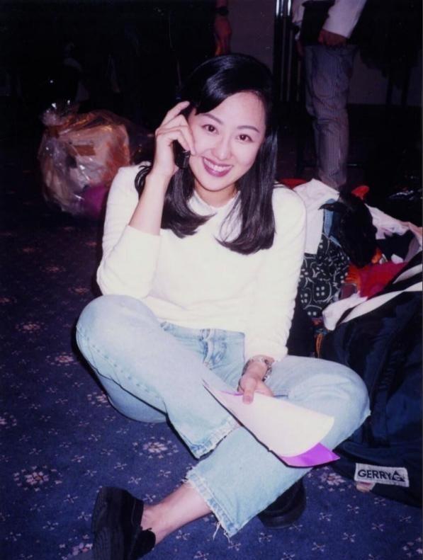 败光两任亿万家产，为还债拍三级片，如今62岁坦言后悔嫁给钟镇涛