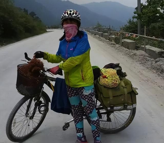 婚变、被下岗还得了抑郁症，67岁大妈再出发，骑自行车游欧洲12国