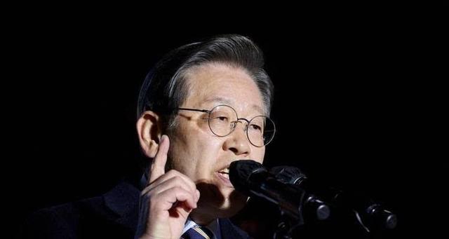 李在明做出重大调整，不来北京阅兵，朝鲜领导人胞妹一句话让局势突变，朝鲜将力挺中国