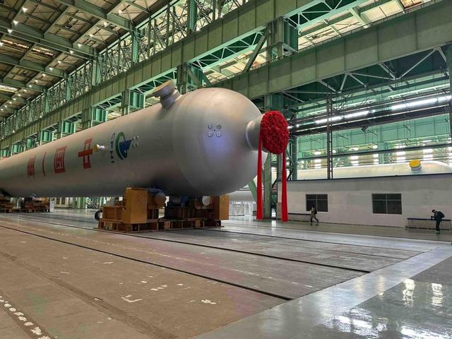 西方专家警告：中国已崛起，3000吨级国之重器将改写全球石油规则