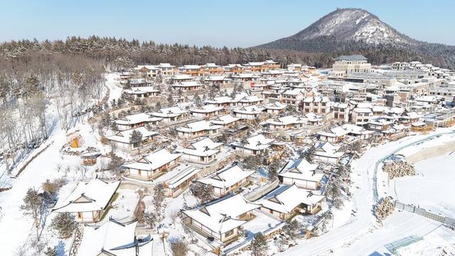 雪漫边境！龙井的冬日藏着冰与暖的双重浪漫