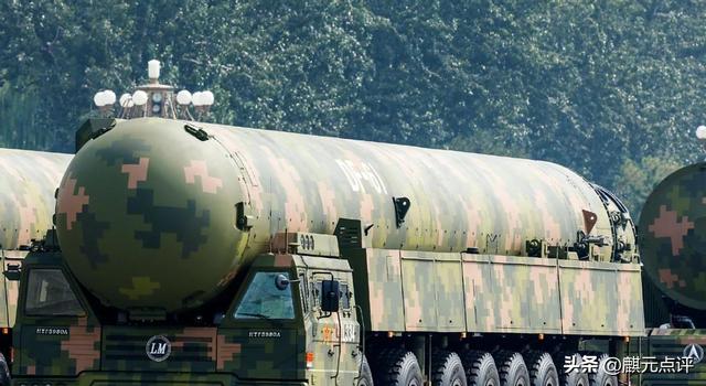 阅兵结束不到3天，加澳军舰闯入台海，美军缺席，美防长对华交底