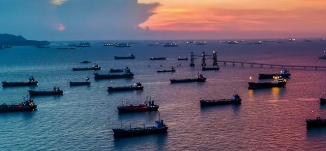 特朗普半小时内连续扣押2艘油轮	，不到24小时，中方强硬送上2句话